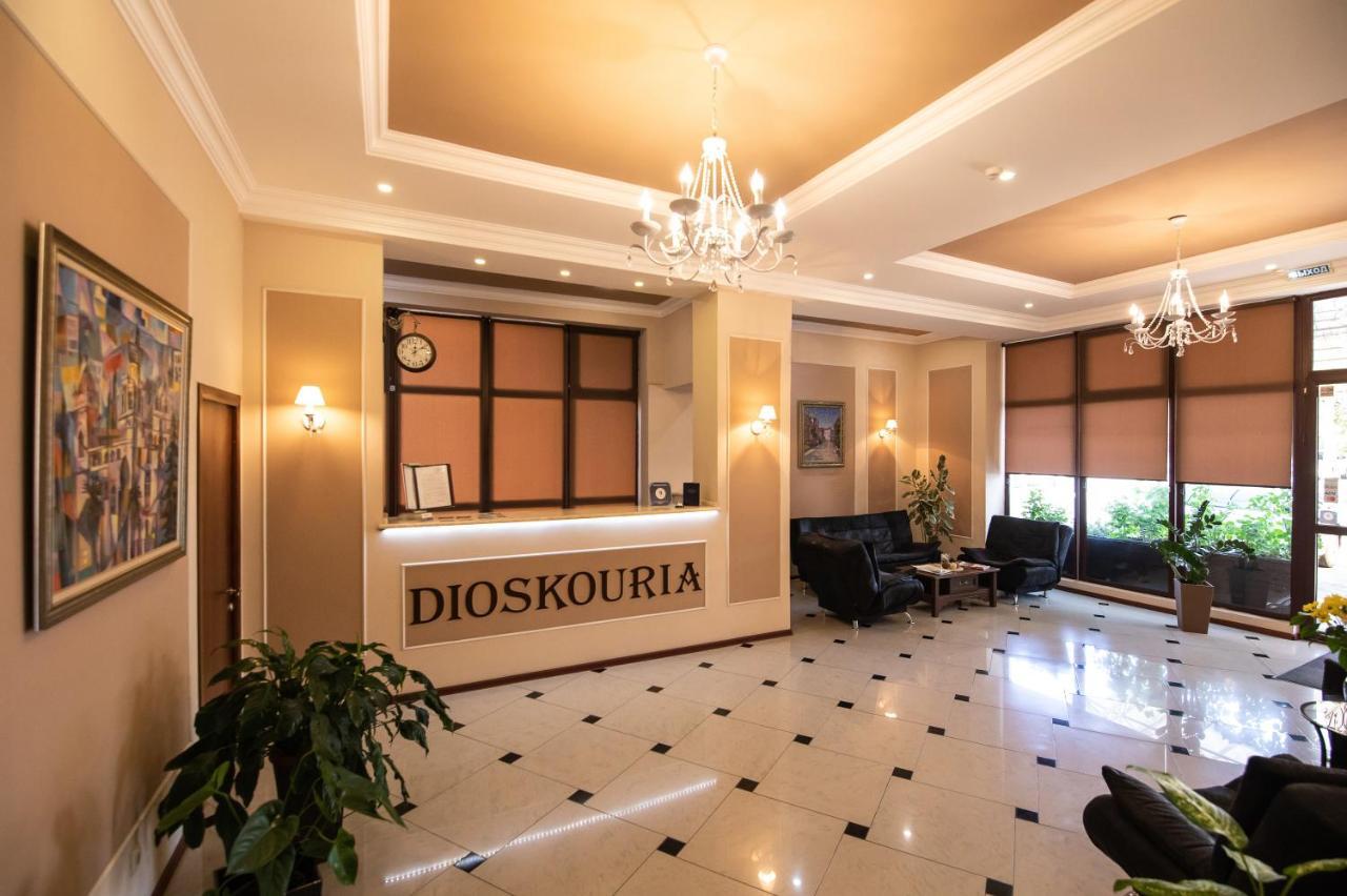 Dioskuria Hotel Szuhumi Kültér fotó