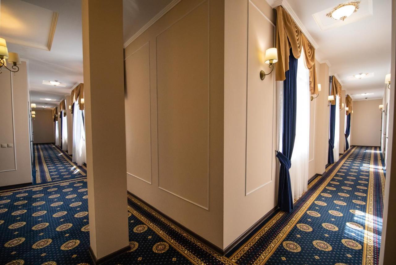Dioskuria Hotel Szuhumi Kültér fotó